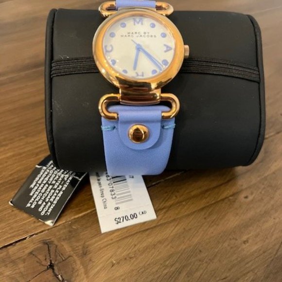 Marc by Marc Jacobs - Picture 3 of 4